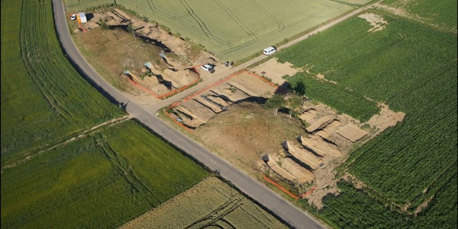 image - Les enjeux de la gestion patrimoniale et la reprise des fouilles anciennes de tumulus gallo-romains en Wallonie  par Ch Frébutte