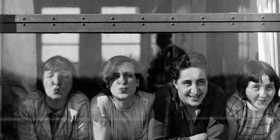 image - The Women of the Bauhaus (Bauhausfrauen)