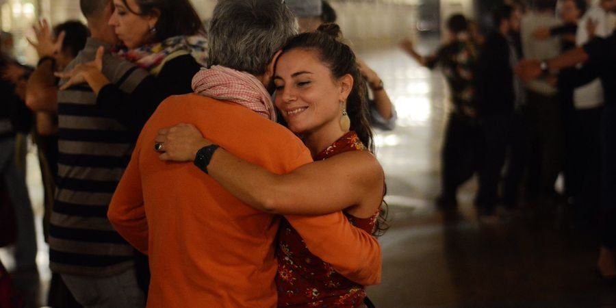 image - Cours de danses de couple (folk, latino, valses ...) avec Elena