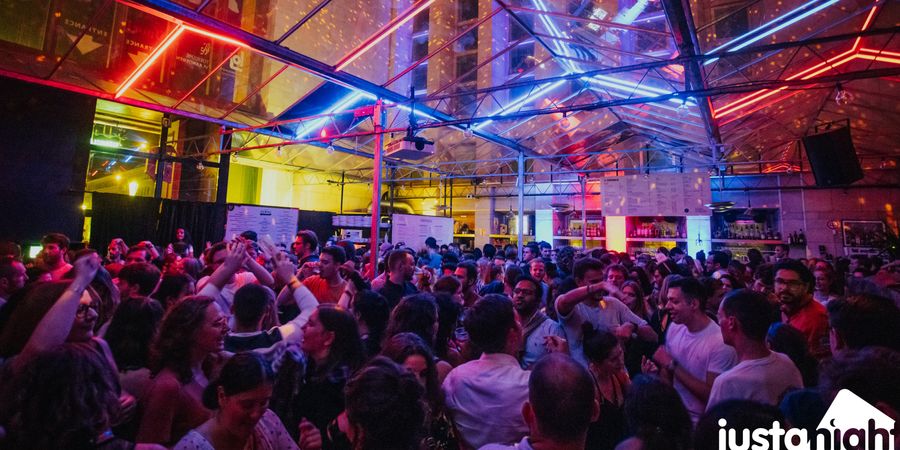 image - Mont des Arts Party - Magic Hits Only - Plein Publiek BXL - International Party