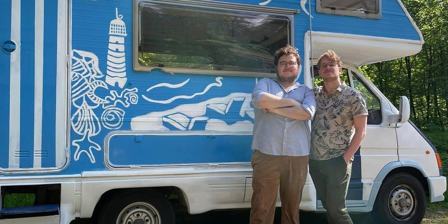 image - A BABORD LA MOUETTE, A TRIBORD LE HOMARD